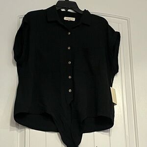 Black Button-Up Short Sleeve Shirt